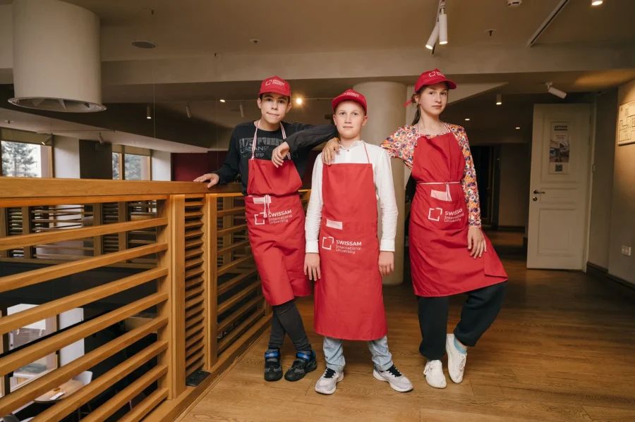 Подборка лучших детских лагерей в Ленинградской области и Санкт-Петербурге — загородные, городские, языковые, спортивные и тематические программы для детей от 6 до 17 лет.