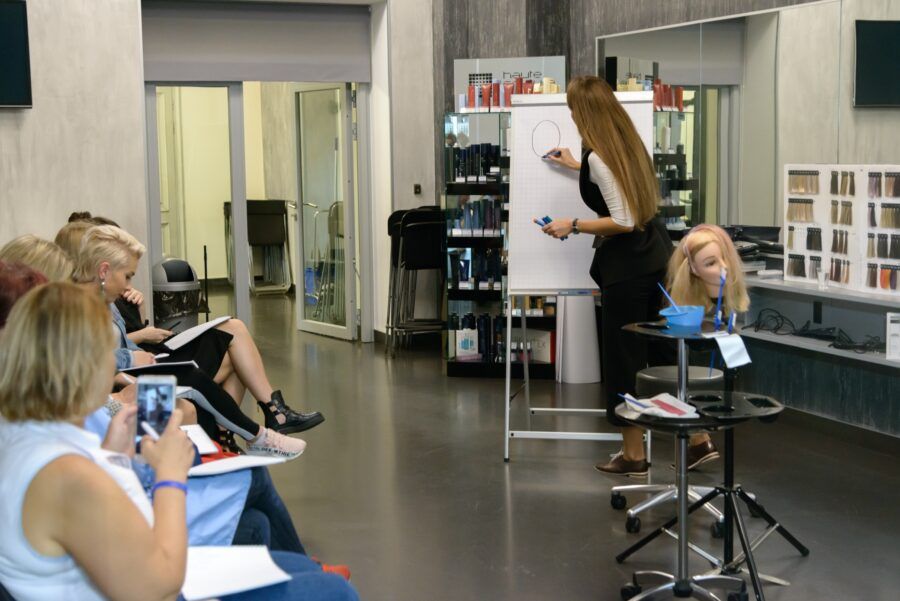 Курсы парикмахеров Академия ESTEL в Санкт-Петербурге — обучение бренду