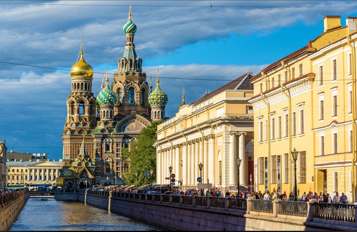 В ночь на 31 января жители Петербурга и Ленобласти наблюдали в небе суперлуние. Это редкое астрономическое явление можно было увидеть с нашей планеты из-за того, что Луна максимально приблизилась к Земле.&nbsp;