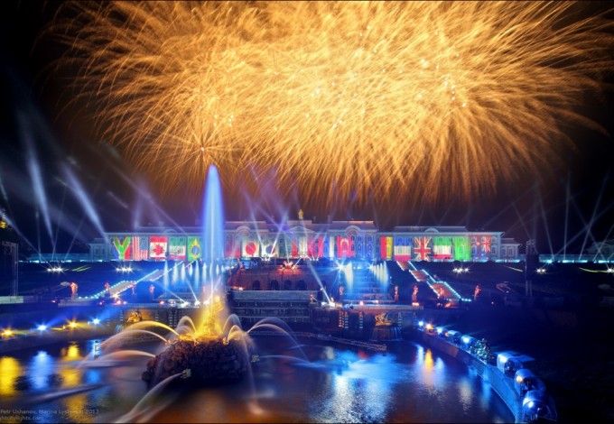 u0412 u041fu0435u0442u0435u0440u0433u043eu0444u0435 u0432u0435u0441u044c u0434u0435u043du044c u0431u0443u0434u0443u0442 u043fu0440u0430u0437u0434u043du043eu0432u0430u0442u044c u0414u0435u043du044c u0433u043eu0440u043eu0434u0430