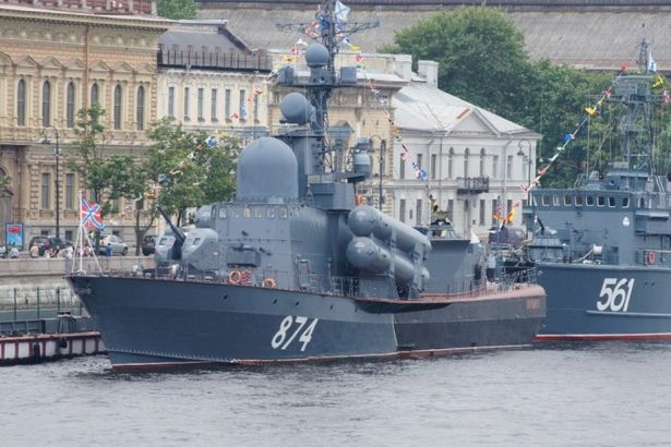 u0414u0432u043eu0440u0446u043eu0432u044bu0439 u043cu043eu0441u0442 u0440u0430u0437u0432u0435u0434u0443u0442 u0434u043du0435u043c