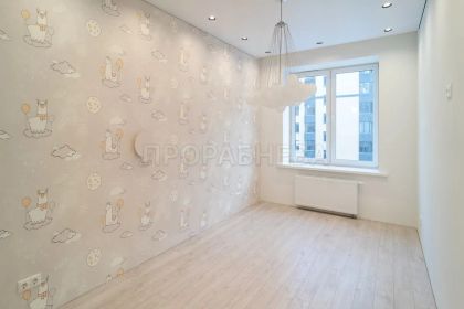 10 компаний ремонта квартир в Петербурге с ценами от 2 100 до 13 800 ₽/м², реальными сроками и гарантией в договоре — без рекламных обещаний.
