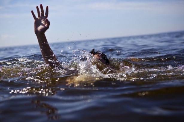 u041fu0435u0442u0435u0440u0431u0443u0440u0436u0435u0446 u0441u043fu0430u0441 u0442u043eu043du0443u0449u0443u044e u043fu0435u043du0441u0438u043eu043du0435u0440u043au0443