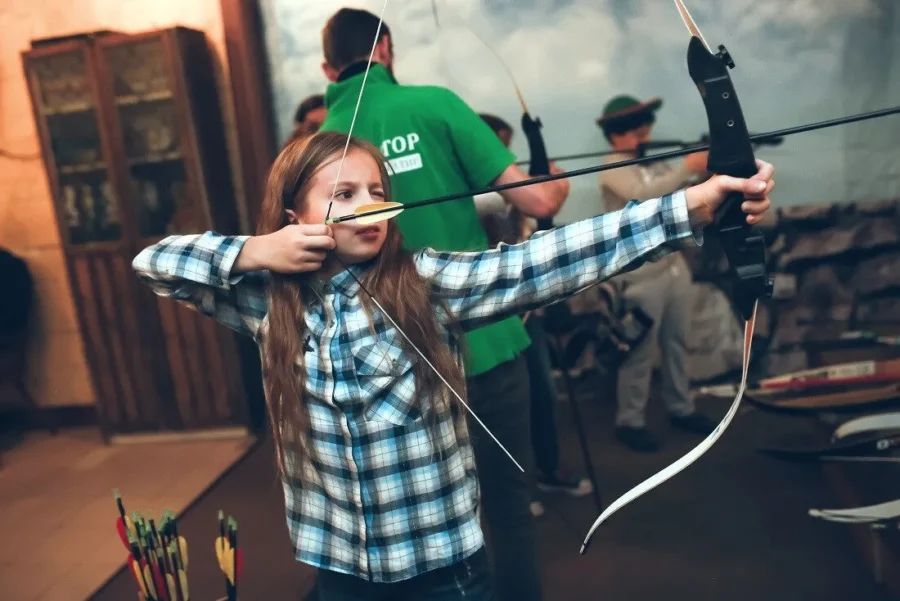 Стрельба из лука в клубе Шервуд