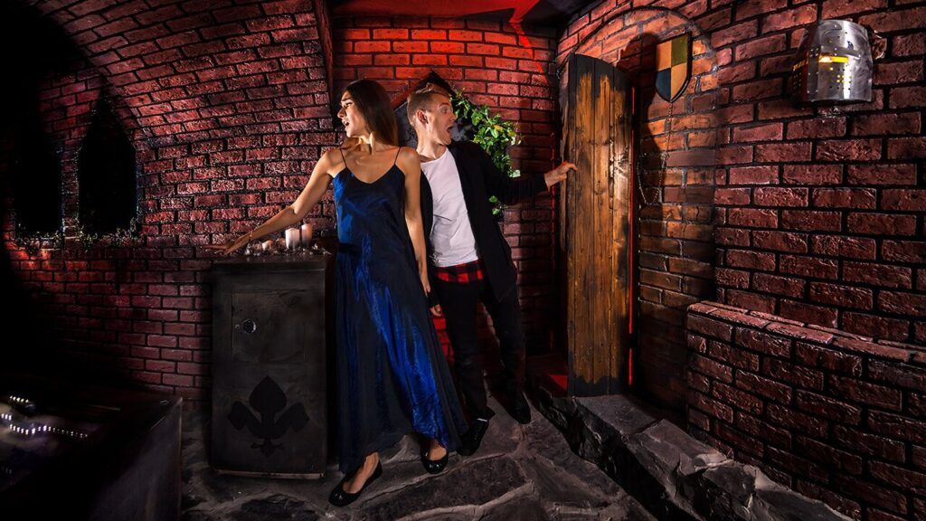 Посмотреть на звезды, прогуляться по красивому парку или загадать желание у волшебного памятника – подборка мест для влюбленных. Куда отправиться в Санкт-Петербурге в места полные романтики с любимой девушкой/парнем.