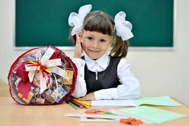 u041fu043eu0434u0430u0440u043au0438 u043a 1 u0441u0435u043du0442u044fu0431u0440u044f u043du0435u0441u0443u0442 u0432 u00abu041cu0443u0437u0435u0439 u0432u0430u0440u0435u0436u043au0438u00bb