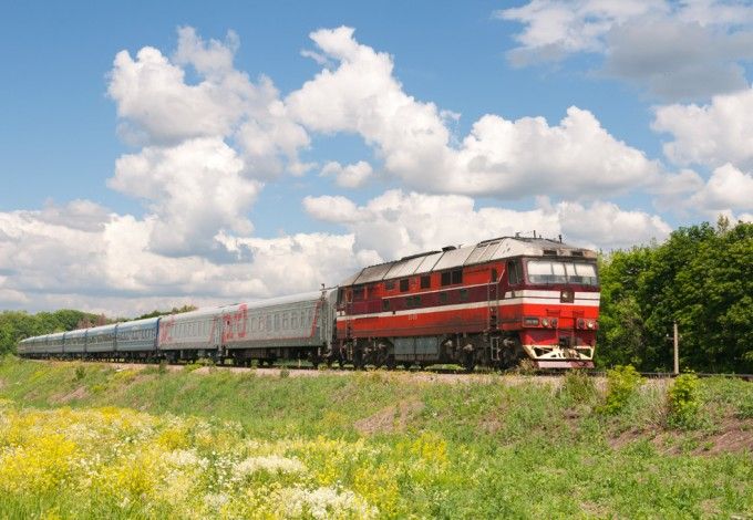 u0414u043eu043fu043eu043bu043du0438u0442u0435u043bu044cu043du044bu0435 u0434u0432u0443u0445u044du0442u0430u0436u043du044bu0435 u043fu043eu0435u0437u0434u0430 u0438u0437 u041fu0435u0442u0435u0440u0431u0443u0440u0433u0430 u0432 u0421u043eu0447u0438 u0437u0430u043fu0443u0441u0442u044fu0442 u0432 u043au043eu043du0446u0435 u0438u044eu043bu044f