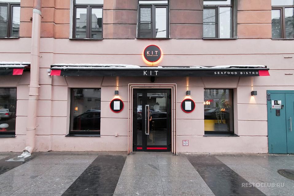 В России вырастут цены на европейское вино. По прогнозам, больше всего подорожают недорогие марки.