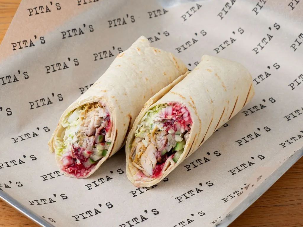 Авторская шаверма Pita's в фирменной упаковке
