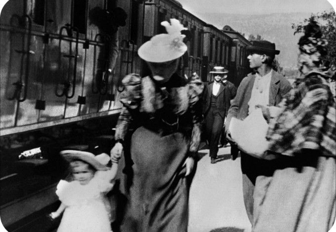 120 u043bu0435u0442 u0441u043fu0443u0441u0442u044f u043du0430 u00abu041bu0435u043du0444u0438u043bu044cu043cu0435u00bb u0432u0441u043fu043eu043cu043du044fu0442 u0431u0440u0430u0442u044cu0435u0432 u041bu044eu043cu044cu0435u0440