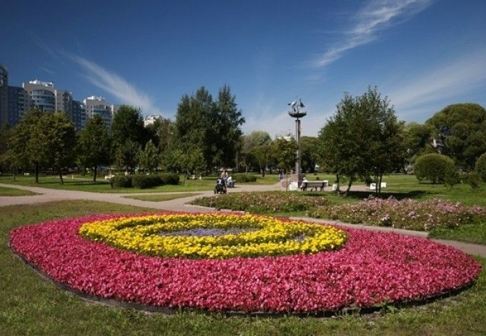 u0413u043eu0440u043eu0434u0441u043au0438u0435 u0441u043au0432u0435u0440u044b u0438 u0441u0430u0434u044b u043fu043eu0441u043eu0440u0435u0432u043du0443u044eu0442u0441u044f u0437u0430 u0437u0432u0430u043du0438u0435 u043bu0443u0447u0448u0435u0433u043e