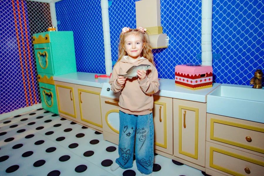 Яркие граффити, автомобиль Элвиса Пресли, гигантский макет Петербурга, столетний парфюм, специи и кофе со всего света, оригинальные вещицы для любовных утех — и это далеко не все интересности из этих необычных музеев. Большой список всех занимательных музеев и выставок Петербурга, которые понравятся как гостям, так и жителям города.