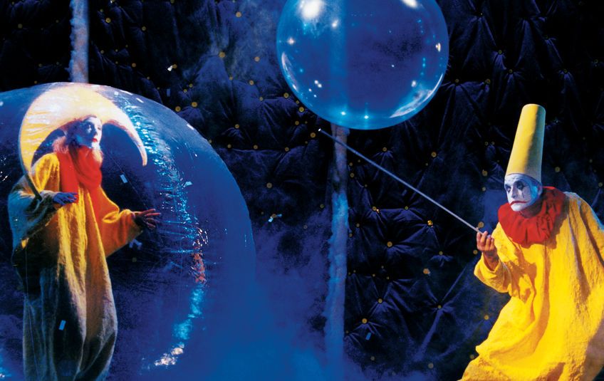 «сНежное шоу» Славы Полунина собрало аншлаг в Санкт-Петербурге