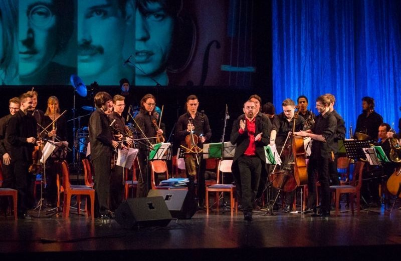 u0421u0438u043cu0444u043eu043du0438u0447u0435u0441u043au0438u0439 u043eu0440u043au0435u0441u0442u0440 u0438u0441u043fu043eu043bu043du0438u0442 u043bu0443u0447u0448u0438u0435 u0440u043eu043a u043au043eu043cu043fu043eu0437u0438u0446u0438u0438