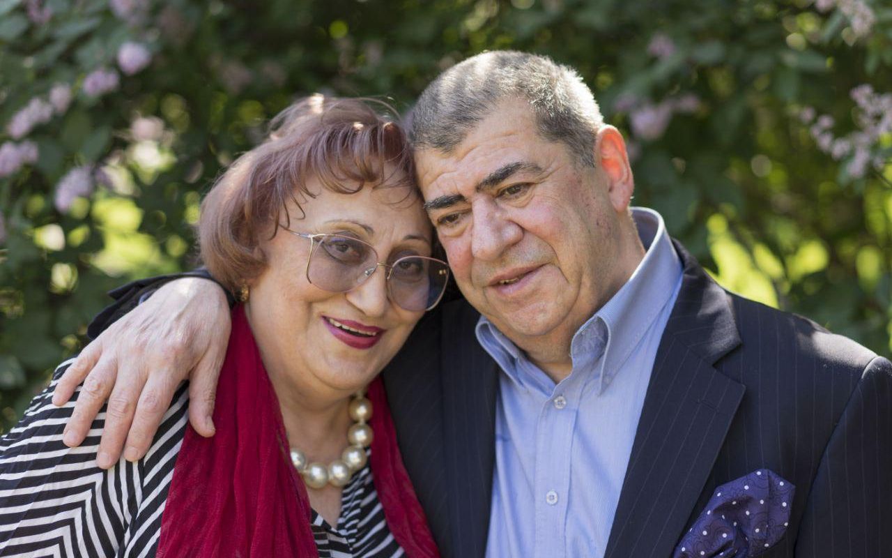 Сегодня&nbsp;в Петропавловской крепости открывается фотовыставка «Золотые свадьбы Петербурга». На&nbsp;Соборной площади все желающие смогут увидеть снимки влюбленных в самых красивых местах Петербурга.