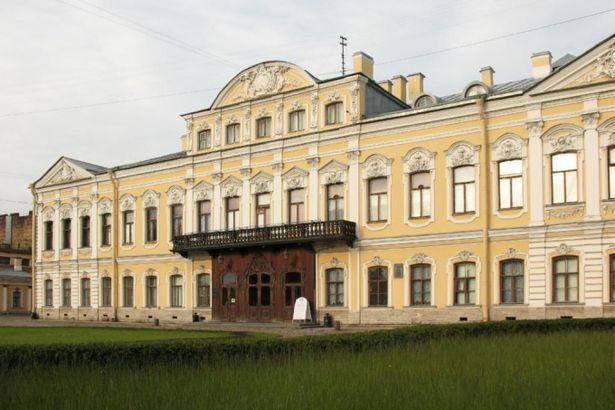 u00abu0414u0435u043du044c u0414u041eu00bb u0432 u0441u0430u0434u0443 u0424u043eu043du0442u0430u043du043du043eu0433u043e u0414u043eu043cu0430