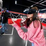 В Санкт-Петербурге есть место, где реальность и виртуальность сливаются воедино. Это WARPOINT — VR-арена, созданная для тех, кто готов принять вызов и окунуться в мир виртуального шутера. Здесь можно забыть обо всём на свете и полностью погрузиться в игру.