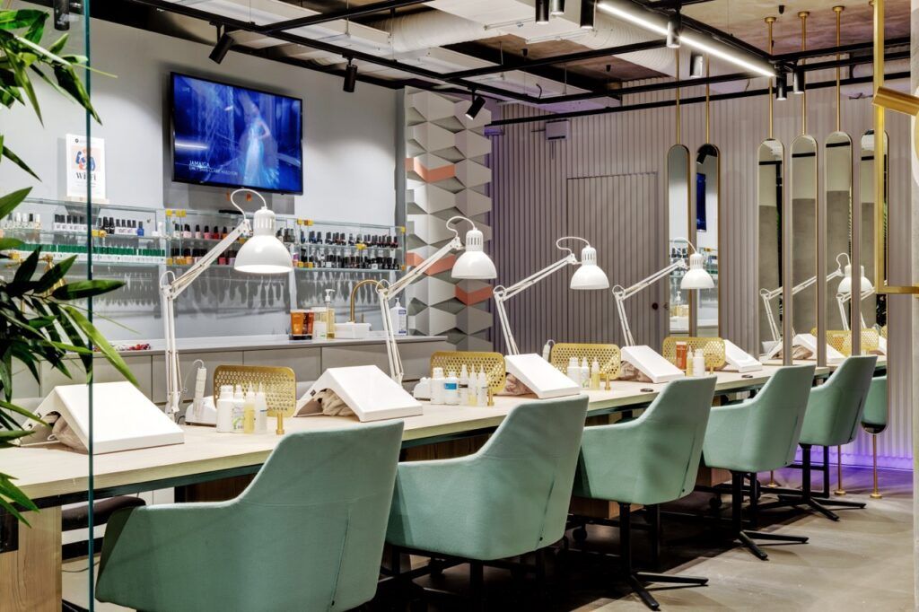 Вместо офиса и дома — комфортные и стильные рабочие пространства, где только вы, тишина и ноутбук. Ну и еще пара-тройка горящих дедлайнов, куда же без них. Питер Online составил подборку мест, где можно спокойно поработать, устроить совещания, провести занятия и подготовиться к экзаменам.