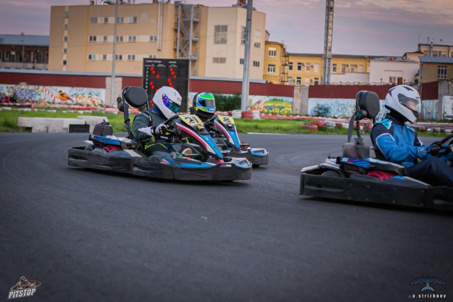 Гонки на картах, экстремальные развлечения в Петербурге