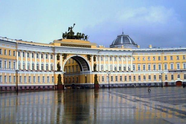 С 1 по 3 декабря в Петербурге пройдет V международный культурный форум, главным торжественным мероприятием которого станет передача эстафеты от года российского кино году экологии. В программа культурного форума уже более 180 других мероприятий, которые пройдут на 92 площадках.