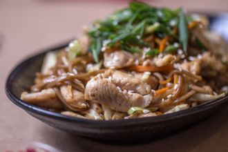 u0412 u041fu0435u0442u0435u0440u0431u0443u0440u0433u0435 u043eu0442u043au0440u044bu043bu0441u044f u043fu0435u0440u0432u044bu0439 u0437u0434u043eu0440u043eu0432u044bu0439 u0444u0430u0441u0442-u0444u0443u0434 u0432u044cu0435u0442u043du0430u043cu0441u043au043eu0439 u043au0443u0445u043du0438