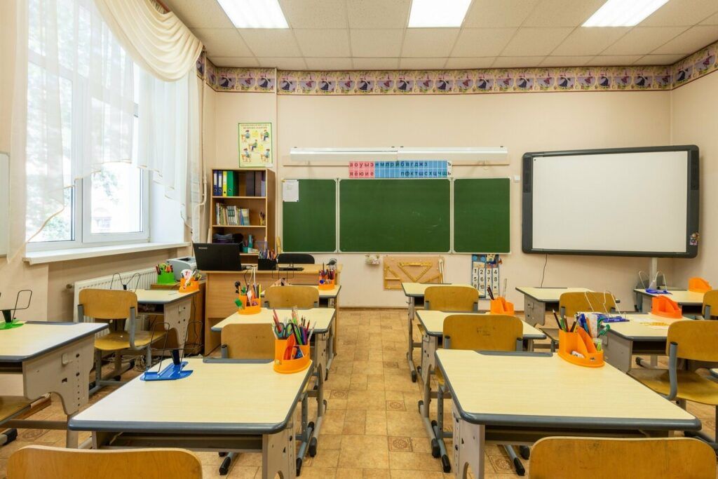Классная комната в школе «Дипломат» в Адмиралтейском районе