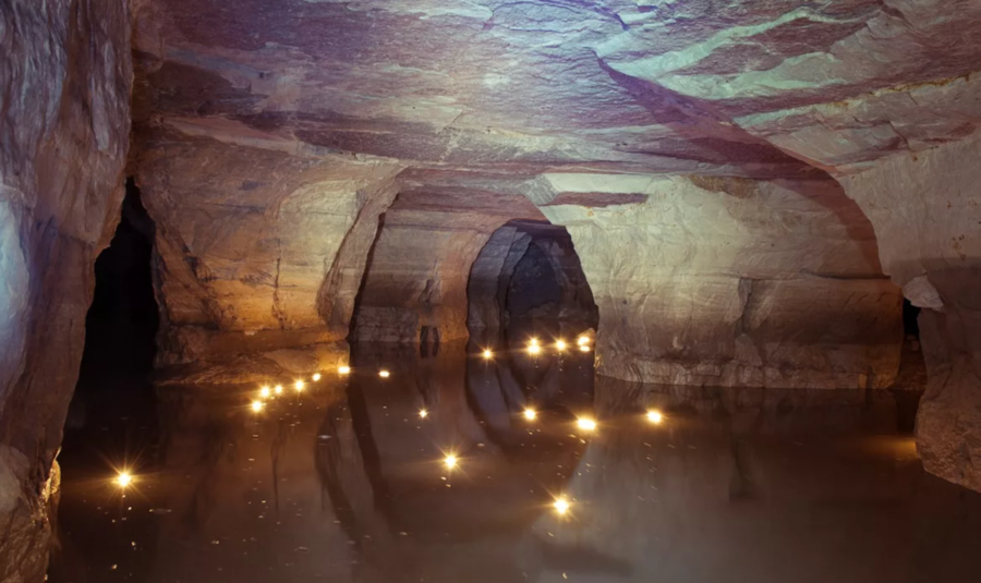 Загадочная пещера Танечкина