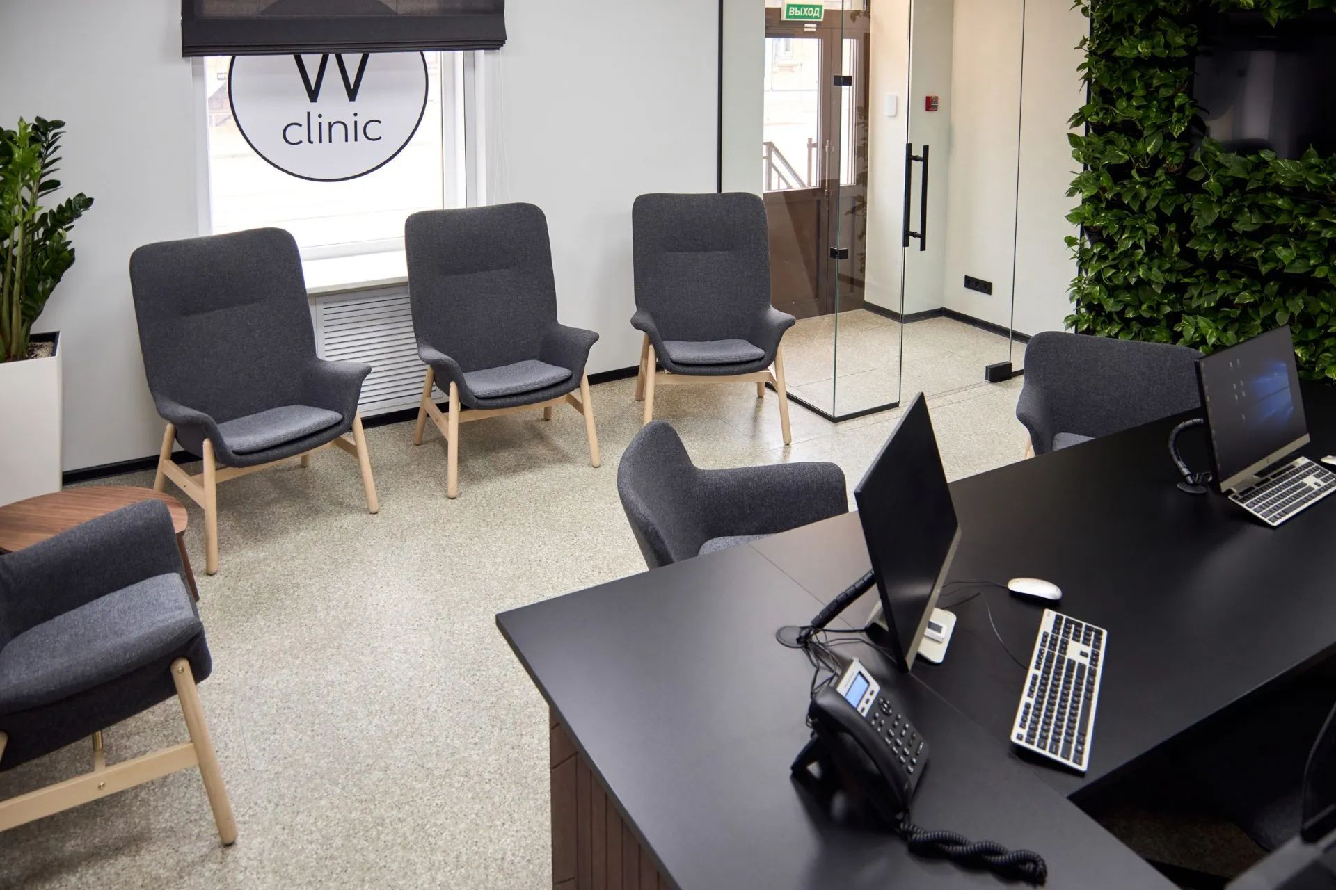 W Clinic на Савушкина в Санкт-Петербурге, зона ожидания