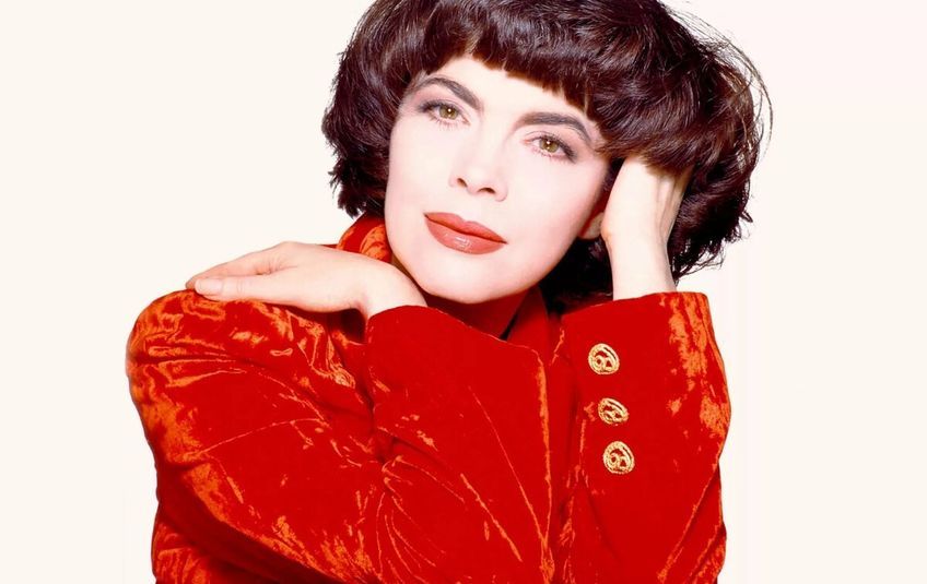 Известная французская певица, любимица российской публики выступит 25 октября 2020 года с программой «Made in France», посвящённой 55-летию карьеры.