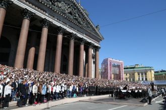 Уже завтра нестареющие мелодии классической музыки наполнят улицы Петербурга. Фестиваль пройдёт на 4-х площадках в самом центре города. Музыканты исполнят мировые шедевры самых разных стилей и эпох.