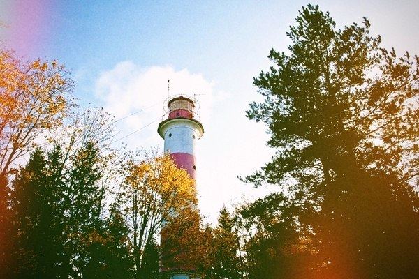 Суровые морские стражи пробивают свинцовый петербургский туман, указывая морякам дорогу, как путеводная звезда. Они окутаны интересными историями и даже боевой славой. Питер Online рассказывает, какие маяки стоит посетить в окрестностях Петербурга: