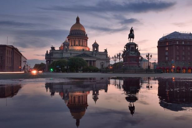 u041du0430u0441 u0436u0434u0435u0442 u0441u0430u043cu0430u044f u0431u0435u043bu0430u044f u043du043eu0447u044c u0432 u0433u043eu0434u0443