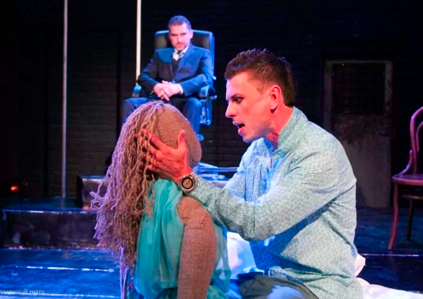 Научиться классно кататься на роликах, изучить основы журналистики и фотографии, стать настоящим мастером Кунг-фу, обучиться игре на барабанах и различным видам жонглирования, начать танцевать страстное танго, попробовать себя в актерском амплуа, получить прекрасную растяжку в Петербурге может любой желающий не потратив ни копейки.