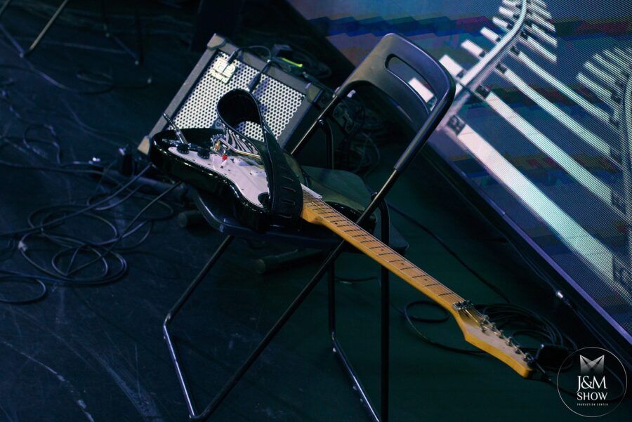 Освоить техники игры на гитаре, научиться исполнять любимые мелодии, импровизировать или стать настоящей суперзвездой. Питер Online собрал список детских школ в Петербурге, где обучают игре на гитаре и которые отличаются качественным и интересным обучением, талантливыми и опытными педагогами, дружеской атмосферой и индивидуальным подходом к каждому молодому гитаристу.