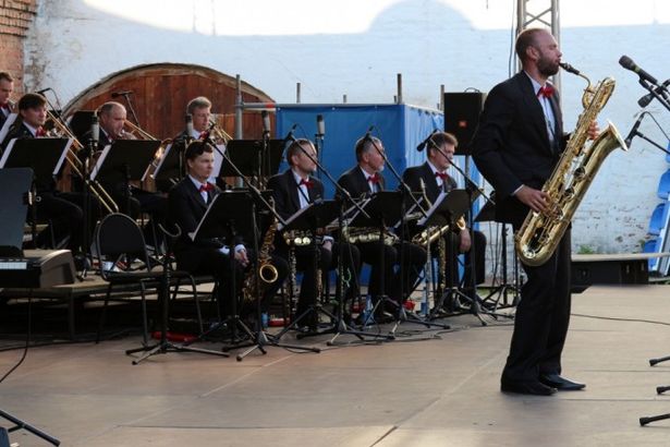 u041au043eu043du0446u0435u0440u0442 u00abu041cu044b u0438 u0434u0436u0430u0437u00bb