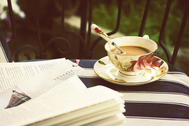 Согреться за чашечкой крепкого ароматного кофе &nbsp;в некоторых Петербургских кафе можно без потери для кошелька — взамен на батарейки или, например, старую книжку. Питер Online рассказывает, где в Петербурге угощают кофе совершенно бесплатно.