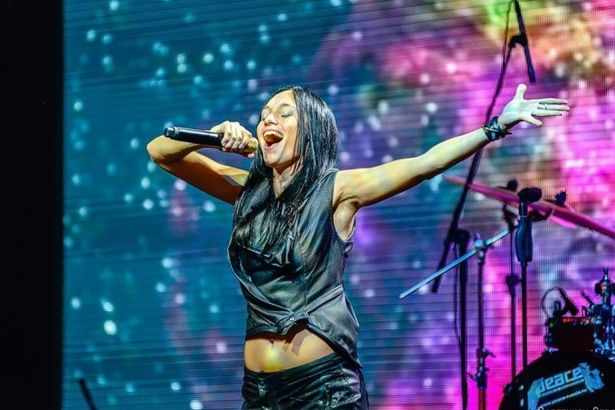 u041cu0430u0440u0430 u0434u0430u0441u0442 u0431u043eu043bu044cu0448u043eu0439 u043bu0435u0442u043du0438u0439 u043au043eu043du0446u0435u0440u0442 u0432 u041fu0435u0442u0435u0440u0431u0443u0440u0433u0435