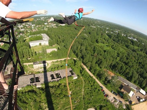 Петербург для любителей острых ощущений: экстремальные развлечения, которые не оставят равнодушными даже самых искушенных искателей приключений.