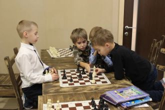 Бесплатный Аничков дворец, СШОР олимпийского резерва, «Медный всадник» с гроссмейстерами и «Ладья» по программе Костенюк — для детей с 3 лет.
