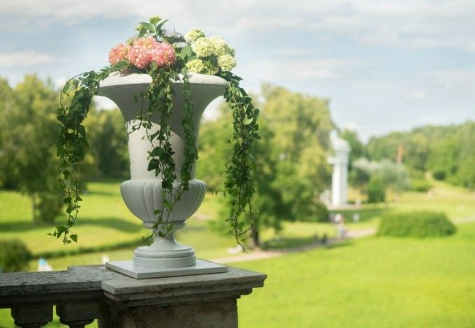 u041cu0435u0436u0434u0443u043du0430u0440u043eu0434u043du044bu0439 u0444u0435u0441u0442u0438u0432u0430u043bu044c u0446u0432u0435u0442u043eu0432 u00abu0418u043cu043fu0435u0440u0430u0442u043eu0440u0441u043au0438u0439 u0431u0443u043au0435u0442u00bb