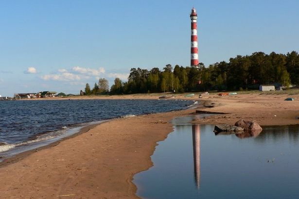 Первый месяц нового, 2018 года начался с теплой погоды и&nbsp; дождей, многие развлечения стали невозможны из-за этого. Но уже в ночьс 7 на 8 января в Северной столице ожидается снег и похолодание.