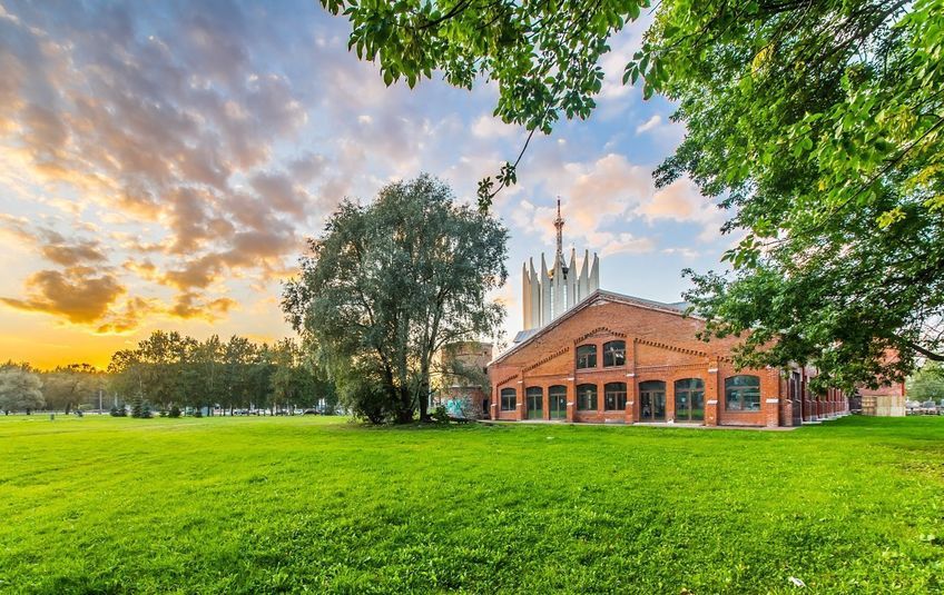 u0418u043du0442u0435u0440u0435u0441u043du044bu0439 u043cu0430u0440u0448u0440u0443u0442 u0432u043eu043au0440u0443u0433 u0441u0442u0430u043du0446u0438u0439 u00abu041fu043eu043bu0438u0442u0435u0445u043du0438u0447u0435u0441u043au0430u044fu00bb u0438 u00abu0410u043au0430u0434u0435u043cu0438u0447u0435u0441u043au0430u044fu00bb