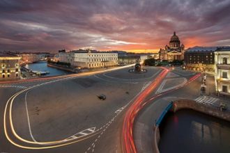 Рассказываем о восьми главных рекордах Петербурга: от самого широкого моста до самой узкой улицы, от самого высокого дома до самой глубокой станции. 