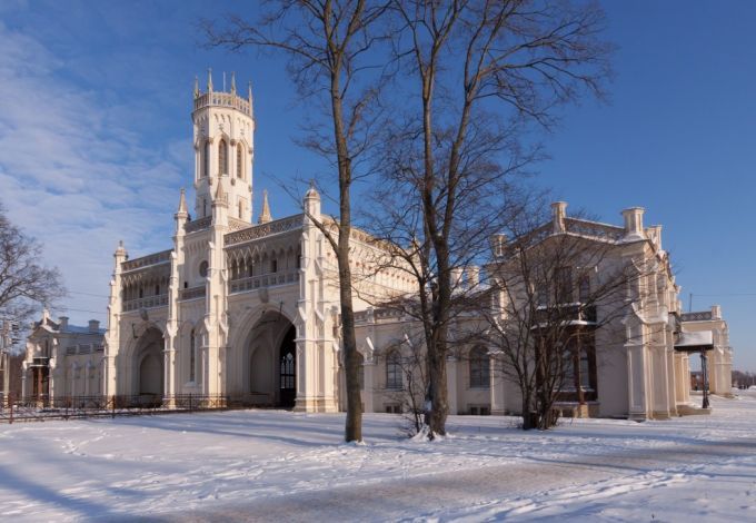 Администрация города представила график работы петербургского метро в ночное время на 2018 год. Это значит, что во время больших праздников горожанам можно отрываться по полной и не волноваться, как вернуться домой в позднее время.