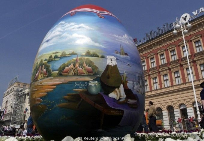 u041fu0435u0442u0435u0440u0431u0443u0440u0436u0446u044b u0440u0430u0441u043fu0438u0448u0443u0442 u043eu0433u0440u043eu043cu043du043eu0435 u044fu0439u0446u043e u043a u041fu0430u0441u0445u0435