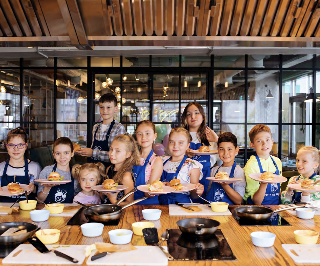 Семейные рестораны и кулинарная школа «Дети на кухне»