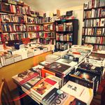 Всем ценителям настоящей печати, предпочитающим бумажную книгу электронным аналогам. Питер Online собрал более 30 мест, где можно получить бесплатные книги.