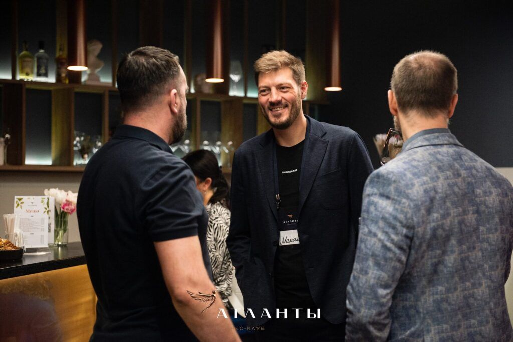 Бизнес-клубы Петербурга становятся настоящим магнитом для амбициозных предпринимателей, жаждущих новых высот в своем деле. Современные бизнесмены активно вступают в эти престижные сообщества, чтобы расширить круг полезных знакомств, найти источник вдохновения и открыть двери к перспективным коллаборациям.