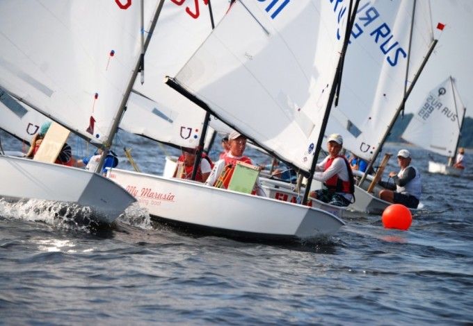 u041cu0435u0436u0434u0443u043du0430u0440u043eu0434u043du044bu0439 u044eu043du043eu0448u0435u0441u043au0438u0439 u043au0443u0431u043eu043a u043fu043e u043fu0430u0440u0443u0441u043du043eu043cu0443 u0441u043fu043eu0440u0442u0443 u043fu0440u043eu0439u0434u0435u0442 u0432 u0421u0442u0440u0435u043bu044cu043du0435