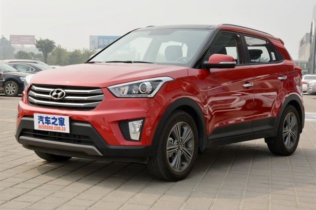 u041au043eu043cu043fu0430u043du0438u044f Hyundai u043fu0440u0435u0434u0441u0442u0430u0432u0438u0442 u0432 u0421u0430u043du043au0442-u041fu0435u0442u0435u0440u0431u0443u0440u0433u0435 u043du043eu0432u044bu0439 u043au043eu043cu043fu0430u043au0442u043du044bu0439 u043au0440u043eu0441u0441u043eu0432u0435u0440